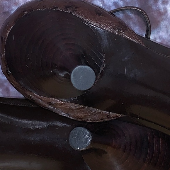 SOLD*** Gucci Horsebit Chocolate Brown Leather Kitten Heels Pumps Size 8.5B - Picture 13 of 13